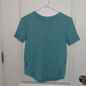 🍋Lululemon tee !!